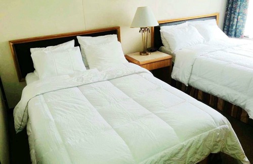 Vars Hotel | KC's Country Inn