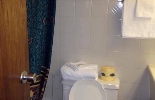 Vars Hotel | KC's Country Inn