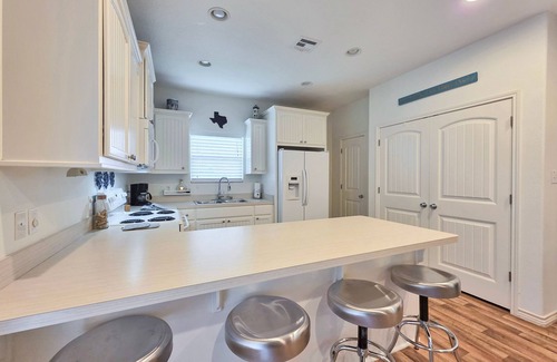 Crystal Beach House | KC'S Sunshine - a 2 bedroom, 2 bath home that sleeps 9.