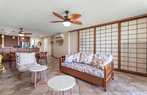 Kahaluu Bay Condo | Keauhou Kona Surf & Racquet 1104: Ocean Views, Resort Amenities & Prime Location