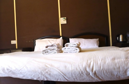 Narainkoti Hotel | Kedar Heights Heli Resort