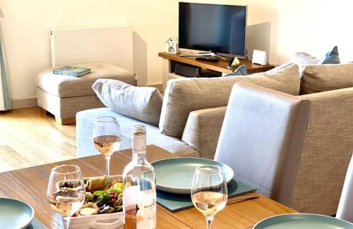 Totnes House | Keepers Cottage - Dartmouth Golf and Spa Resort