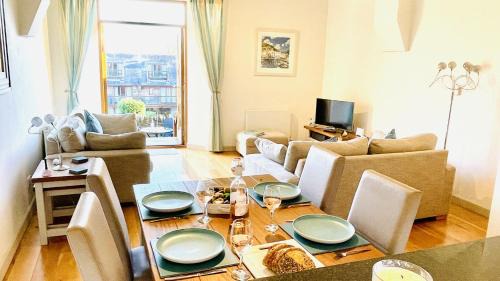 Totnes House | Keepers Cottage - Dartmouth Golf and Spa Resort