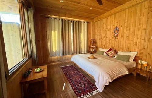 Banjar Bed & Breakfast | Kefi Bakehouse & Stays Tirthan
