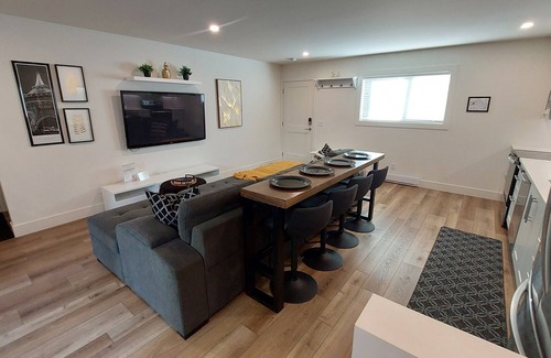North End Apartment | KEL - The Adora - Downtown