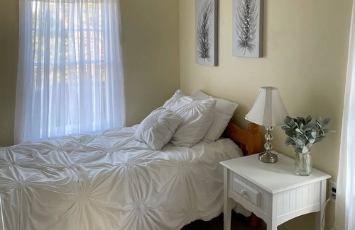 Yarmouth Cottage | Kelley's Ocean View Cottage Little Johns Island