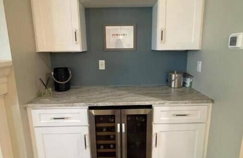 Sandusky Apartment | Kelleys Island Modern Condo