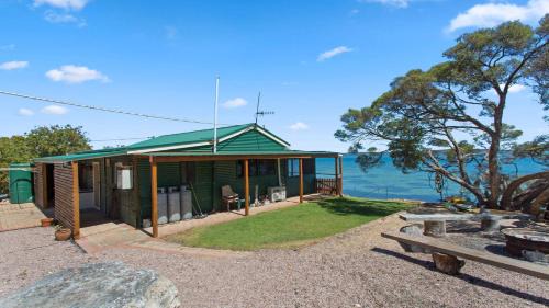 Lake Wangary House | Kellidie Bliss Is Coffin Bay's Touch Of Paradise - Perfect Couples Retreat