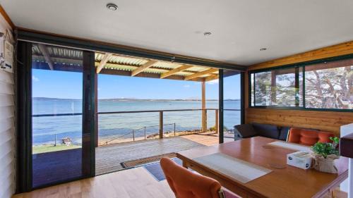 Lake Wangary House | Kellidie Bliss Is Coffin Bay's Touch Of Paradise - Perfect Couples Retreat
