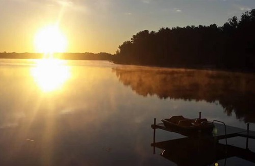 Suring Cottage | Kelly Lake, Lakefront Rental Cottage