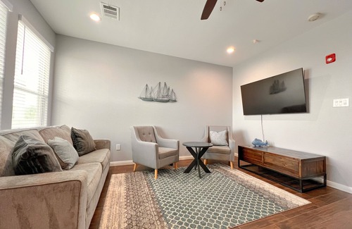 Clear Lake Shores Condo | Kemah Quarters Unit D