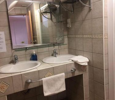 Tardos Bed & Breakfast | Kemencés Fogadó