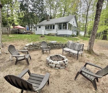 Sebago Villa | KENDALL COTTAGE LIMIT 6 villa