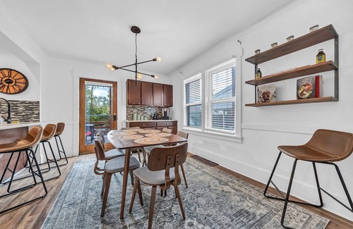 Kenmore House | Kenmore Village Charmn