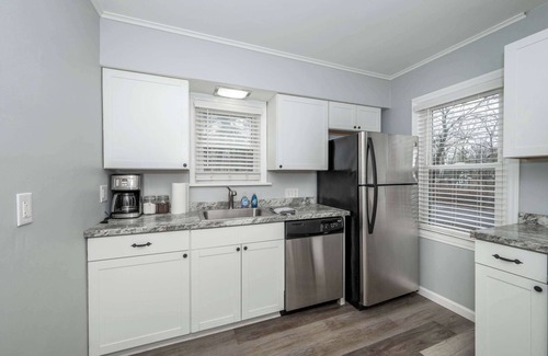 Roselawn Finance Condo | Kenwood Keys 1 Cozy Stay for 6