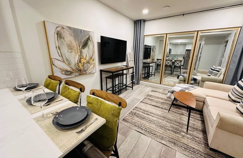 Cochrane House | Keonn's Suite Escape