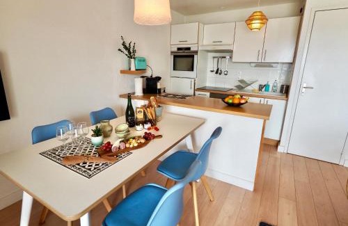 Etel Apartment | KER HERA.Bain de lumière à ETEL