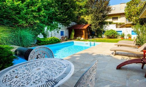 Szentendrei House | Kerekhegy Vendégház
