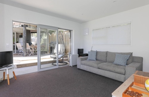 Lake Tarawera House | Kereru Rest - Quirky Two Bedroom Pod Style Lake House | Lake Tarawera