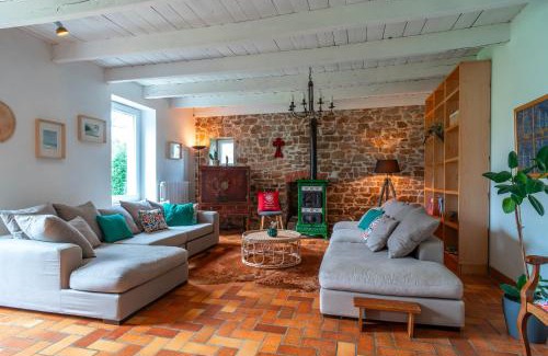 Quimperle House | Kerfeunteun - Grande maison à 15min de la plage
