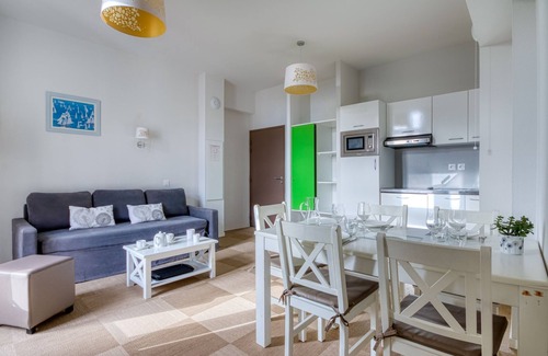Baden Apartment | Kergonano - Parking privé et piscine