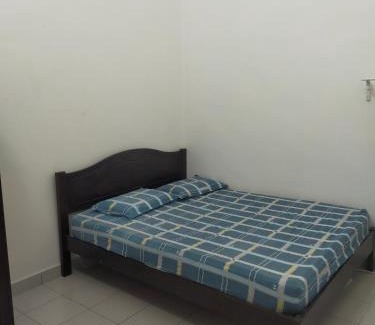 Parit Buntar House | Kerian Putra Muslimstay