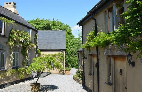 Totnes Bed & Breakfast | Kerswell Farmhouse