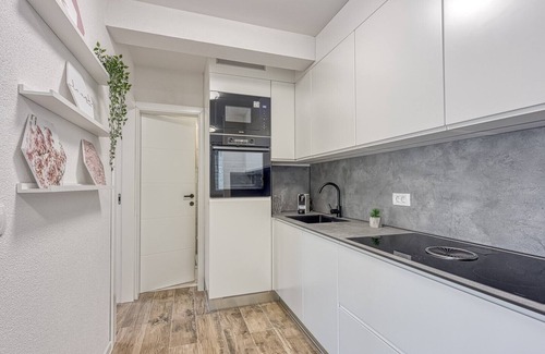 Cancini Apartment | Kestenova/Two-Bedroom App with Balcony No.4