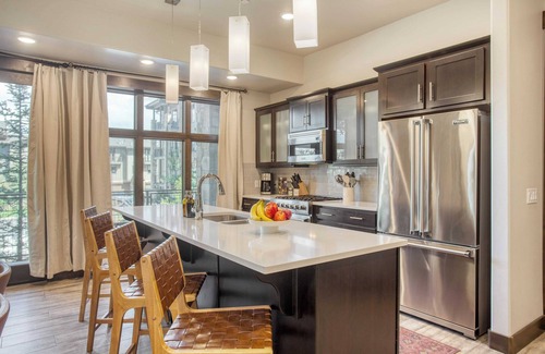 Park City Apartment | Kestrel by Avantstay Close to the Ski Slopes in This Majestic Home in Park City