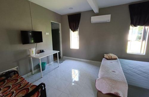 Kampung Sungai Raga Hotel | Kesuma Homestay Pantai Murni