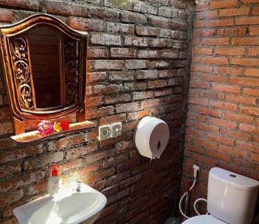 Ketewel Bed & Breakfast | Ketewel Bed and Breakfast Kshanti Room
