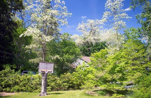 Town of Jerusalem Cottage | Keuka Lake! Vacationing at its best On 120 Feet Of Private Level Lakefront.