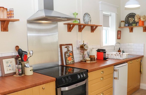 Ballymacoda Cottage | KEVIN'S COTTAGE, family friendly in Ballymacoda, County Cork