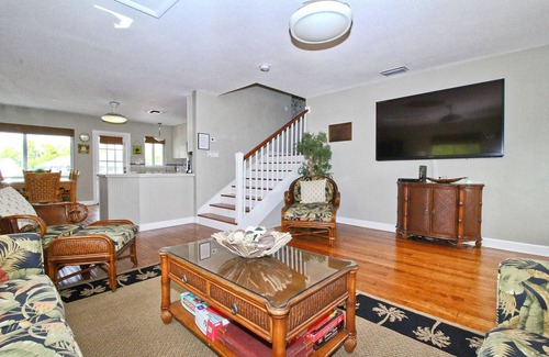 Marathon House | Key Lime Kottage- Waterfront Home on Gulf of Mexico w/Private Pool, Dock & More