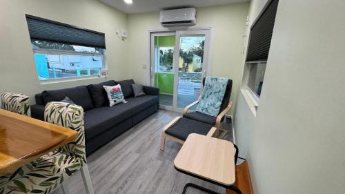 Southgate House | Key Lime Tiny Home New&Cozy