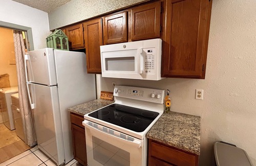 Pleasant Valley House | Key to Austin Riverside