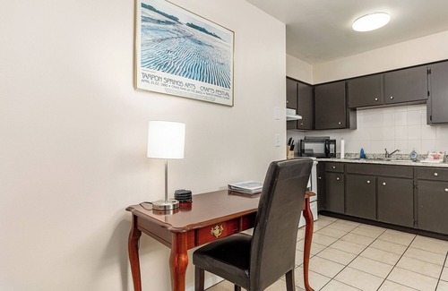Tarpon Springs Apartment | Key West Charm in Tarpon Springs!