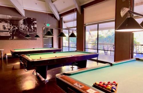 Walnut Creek Apartment | KeyLuxe, Luxury Apartment with Jacuzzi, Pool, Gym, Tennis in Walnut Creek