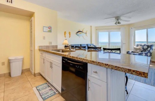 Tavernier Condo | Keys Life at Ocean Pointe, Pool, Jacuzzi, Beach, Gated Resort, Baby Friendly !