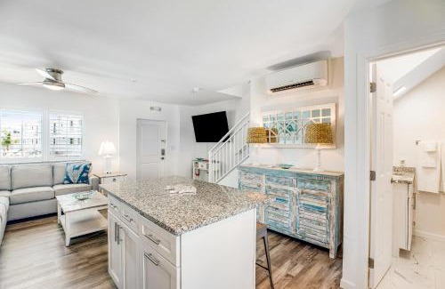 Marathon Apartment | Keys to Happiness