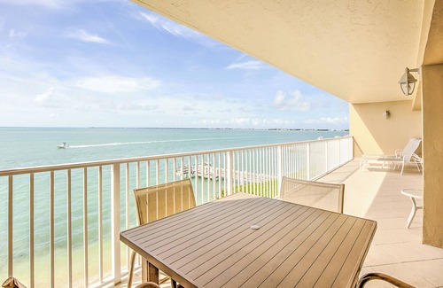 Key Colony Beach Condo | Keyzy & Comfortable Top Floor Oceanfront Condo