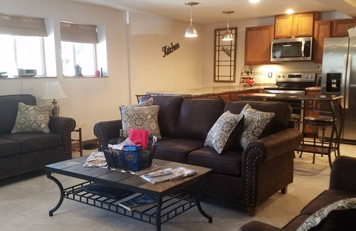 Center Lovell House | KEZAR LK, Dogs w/fee,8.6 ml Pleasant Ski, 1ml Golf/beachs/trail/snowmobile accnn