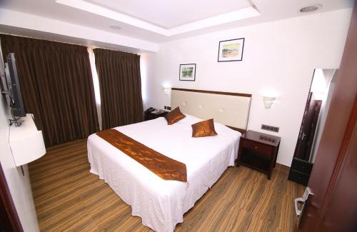 Tiruvalla Hotel | KGA Elite Continental Hotel