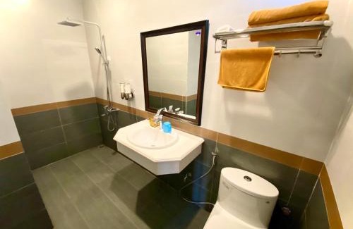 Thai Binh Hotel | Khách sạn Hoàng Gia