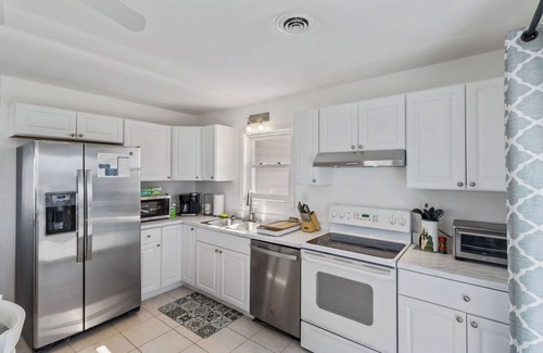 Sea Retreat House | KH4411, Fire Pit, Pets! Fantastic Ocean Views, Pool, Crow's Nest, Decks