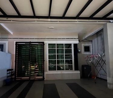 Kluang House | khalish homestay kluang