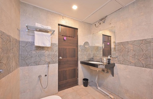 Kune Village Hotel | Khandala Valley Retreat