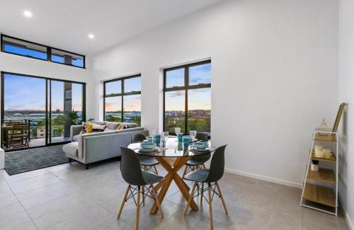 Upper Mount Gravatt Apartment | Khandalla Apartments