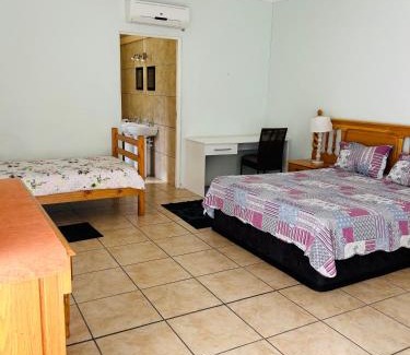 Saldanha Bed & Breakfast | Kholofelo guest house