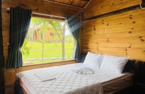 Chau Duc Cabin | Khu Nghỉ dưỡng Sinh thái Nhà Lụa Retreat
